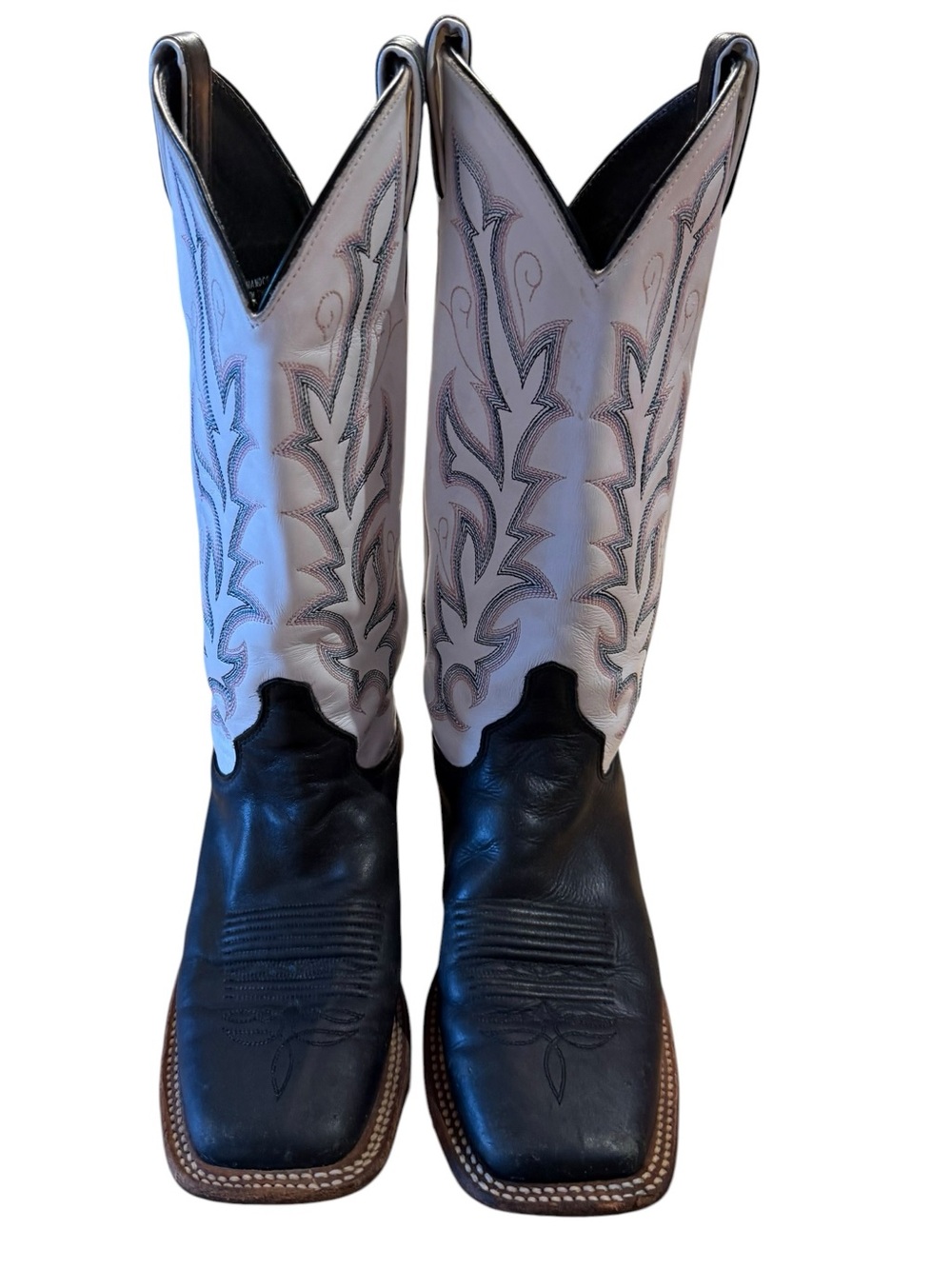 Justin Boots Women's 7B Two-Tone Western Cowboy Boots - Black & White Leather